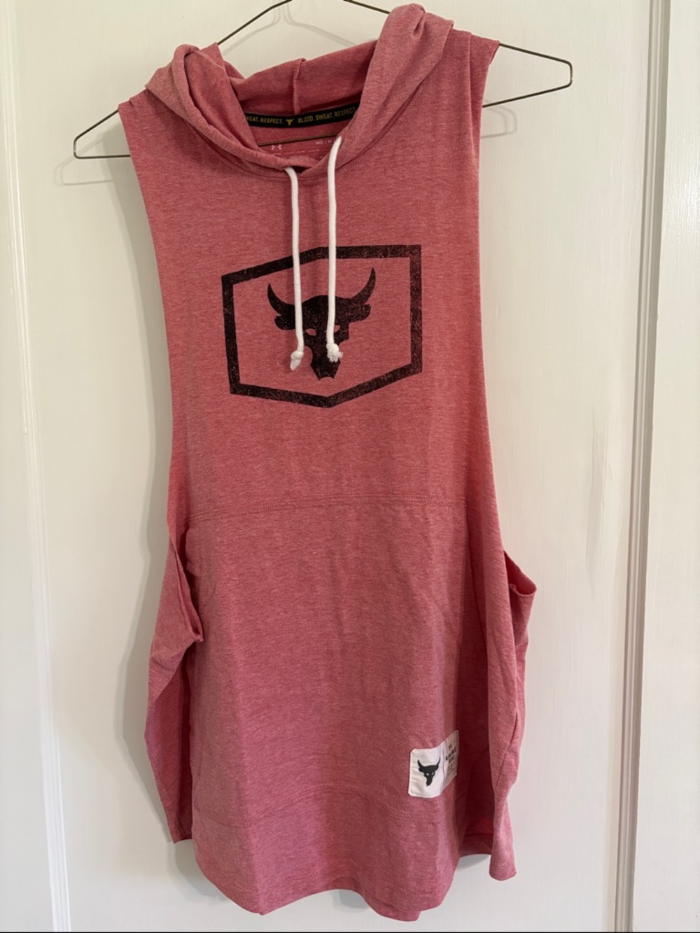 Under Armour Dusty Red Sleeveless Hooded Muscle Tank with Bull Emblem